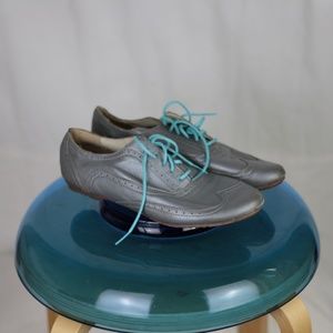 silver sorel brogue shoes